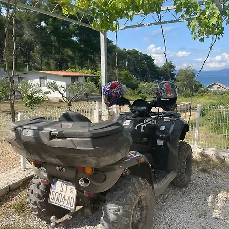 Off Grid Robinson House Karmen Casa vacanze
