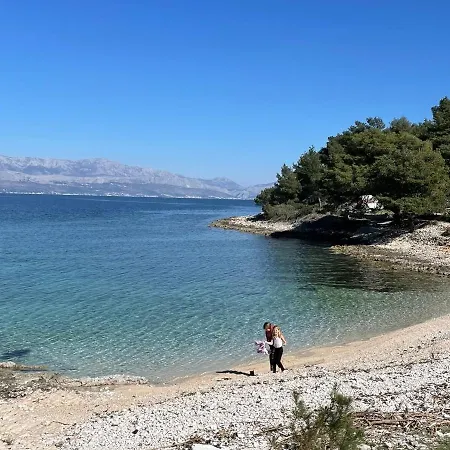 Off Grid Robinson House Karmen * 수티반